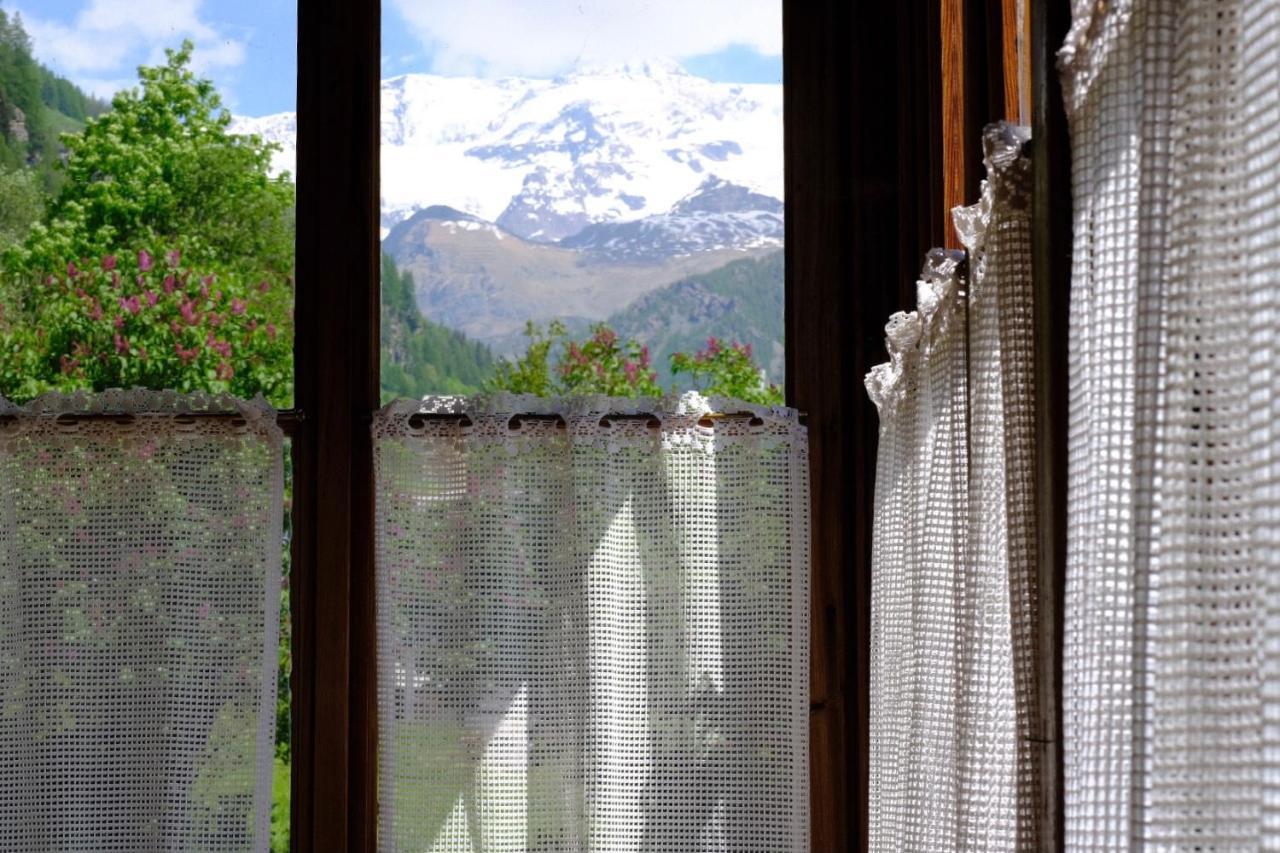 Hotel Villa Tedaldi Gressoney-Saint-Jean Exteriör bild