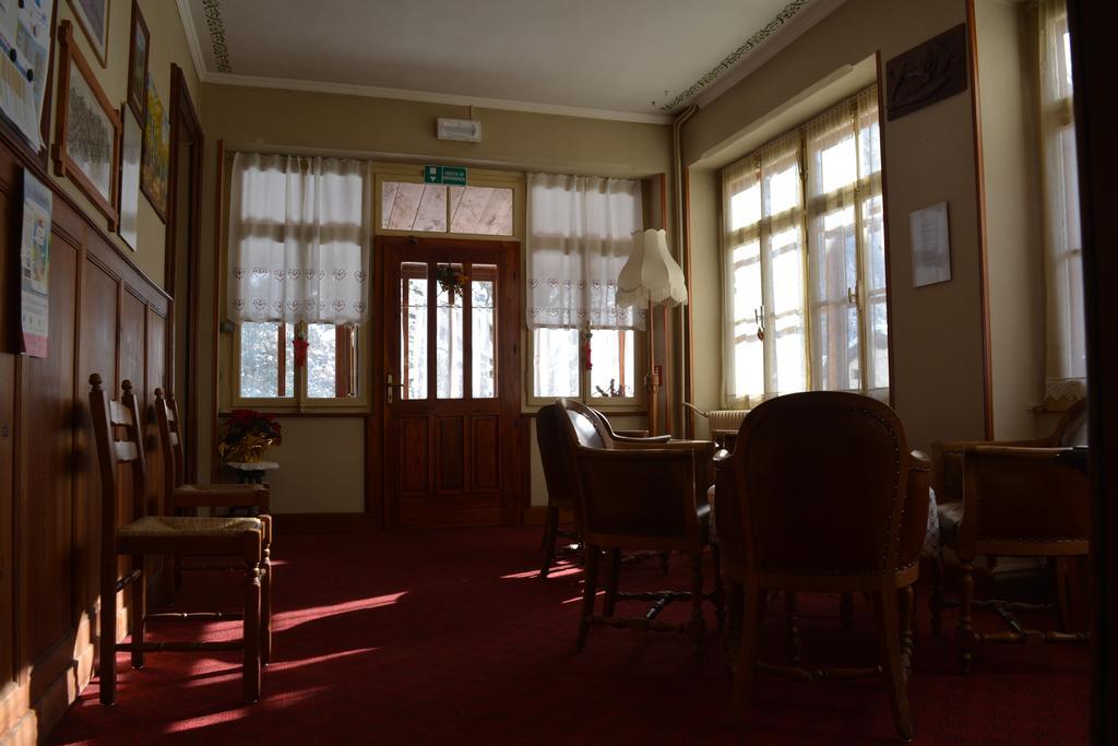 Hotel Villa Tedaldi Gressoney-Saint-Jean Exteriör bild
