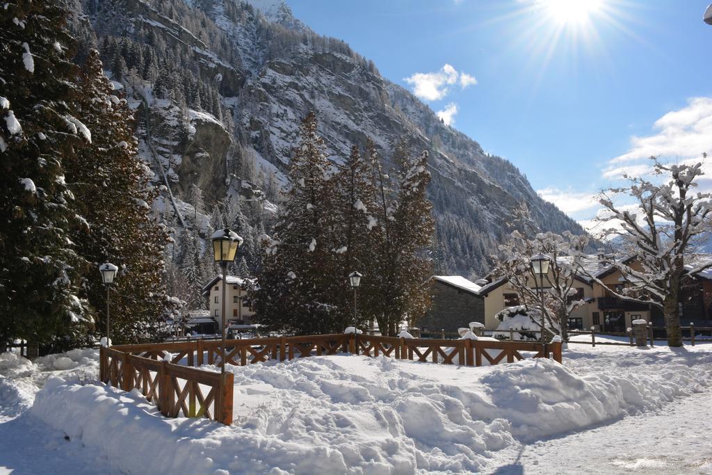 Hotel Villa Tedaldi Gressoney-Saint-Jean Exteriör bild