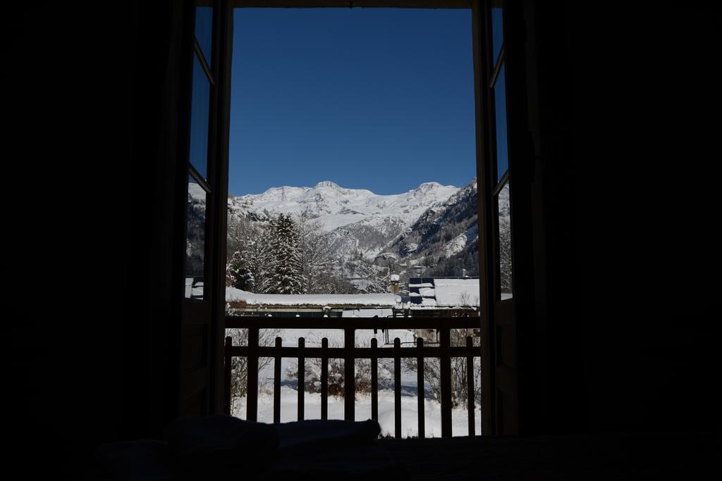 Hotel Villa Tedaldi Gressoney-Saint-Jean Exteriör bild
